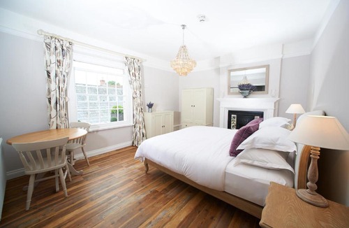 Twyford Bed & Breakfast | The Bugle Inn Twyford