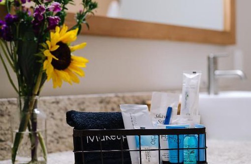 Riggins House | The Building On The River R&R