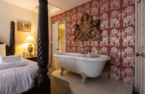 Stamford Bed & Breakfast | The Bull And Swan