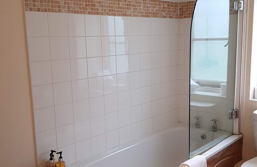 Woodfalls Hotel | The Bull Hotel