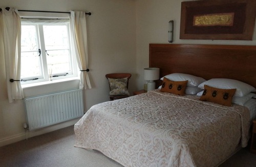 Woodfalls Hotel | The Bull Hotel