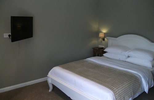 Rolvenden Bed & Breakfast | The Bull Inn Lodges