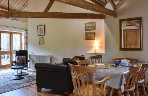 Compton House | The Bull Pen - 17320