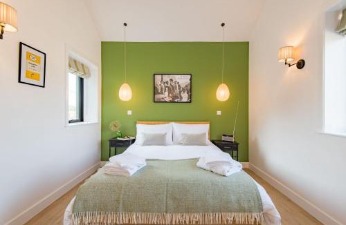 Ashford House | The Bull Pen by Bloom Stays