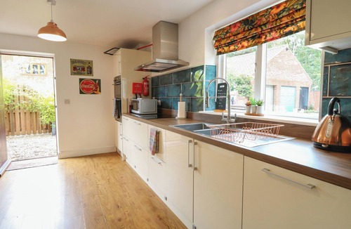 Norwich Cottage | The Bull Pen