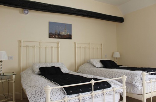 Fishbourne Bed & Breakfast | The Bulls Head