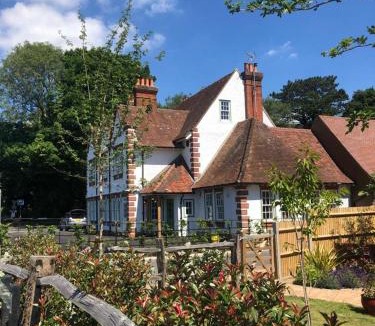 Ewhurst Hotel | The Bulls Head Inn
