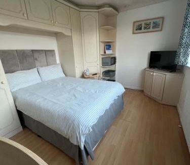 Kettering House | The Bungalow by SJP - Double Room