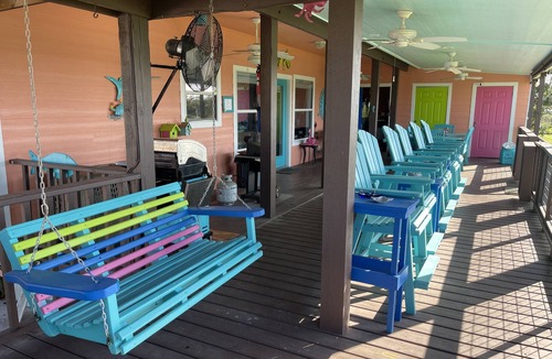 Port O Connor House | THE BUNGALOW-DELIGHTFUL GETAWAY FOR 6-7 FOLKS WITH SCENIC POND AND COOL DECK.