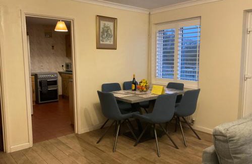 Farlow House | The Bungalow