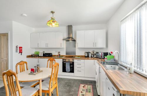 Ripley House | The Bungalow