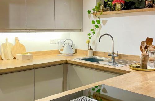 Tunstall House | The Bungalow