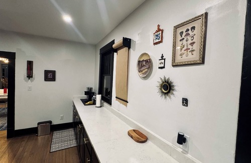 Highland Historic District House | The Bungalow Historic Modern 4/2 in Highland