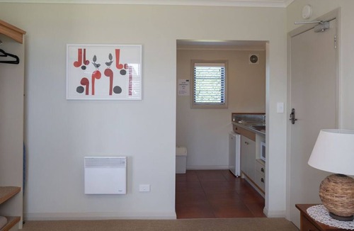 Pitone House | THE BUNGALOW - SLEEPS 19