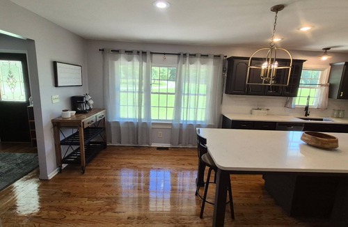Henderson House | The Bunk House at Kerr Lake
