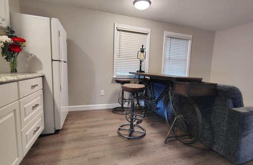 West Kennebunk Cottage | "The Bunkalow" – Private getaway near town & beaches under Maine's starry skies