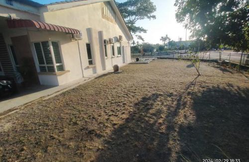 Arau House | The Bunker StudioStay