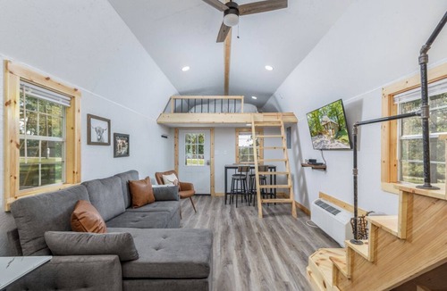 Lebanon Cabin | The Bunkhouse at Mineral Reserve