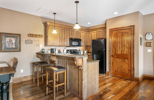 Branson Theater District Condo | The Bunkhouse at Rock Canyon + Free Tickets + Year-Round Hot Tub