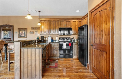 Branson Theater District Condo | The Bunkhouse at Rock Canyon + Free Tickets + Year-Round Hot Tub