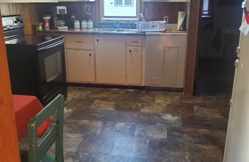 Rock County House | The Bunkhouse, comfortable and homey!