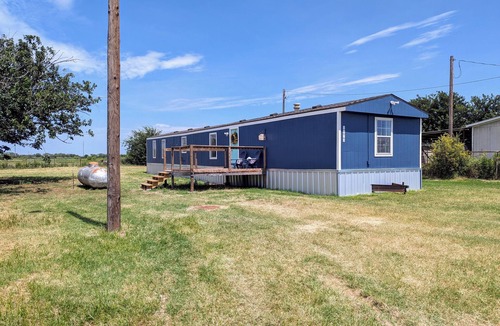 Avoca House | The Bunkhouse Hawley - Close to Lancium AI & Anson