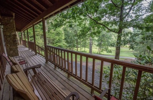 Springmaid Mountain Cabin | The Bunkhouse sleeps 40
