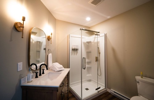 Queens County RV Rental | The Bur Oak