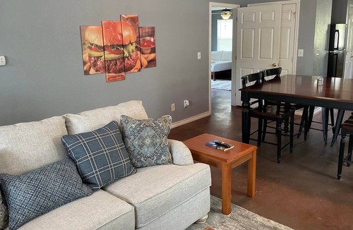 Stephenville House | The Burger and Frey Street House