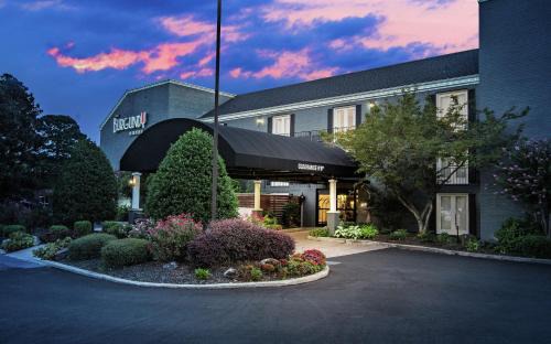 Little Rock Hotel | The Burgundy Hotel, Tapestry Collection by Hilton