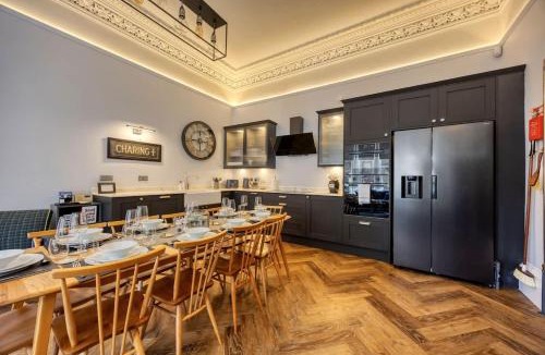 Kelvinbridge Apartment | The Burnbank Experience