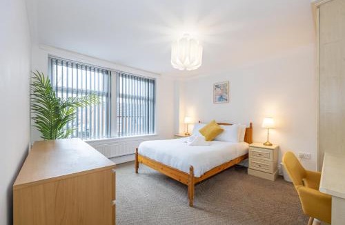 Didsbury Apartment | The Burton- Free Gated Parking