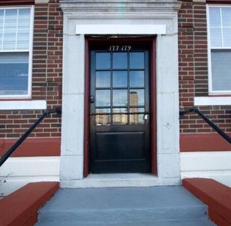 South Green Apartment | The Bushnell Suite C2