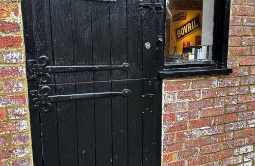 Elstead Apartment | The Butler's Quarters