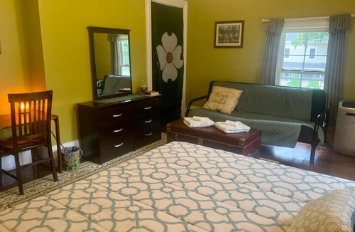 Waterford House | The Butter Barn Vacation Home