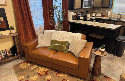 Batesville House | The Button Bungalow near Historic Downtown Batesville