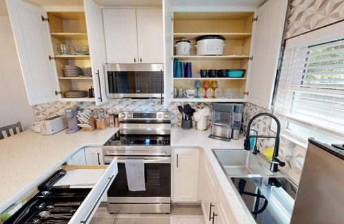 College Station House | The Button on Bucknell - 2.8 mi to TAMU Campus!