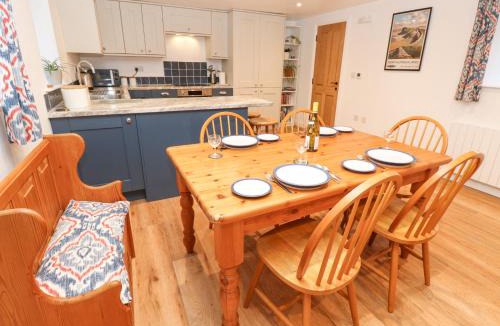 Eastgate House | The Byre