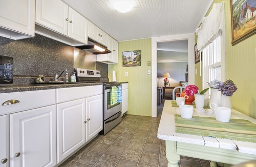 Chincoteague House | The C-Ray Cottage by Seaside Vacations & Sales