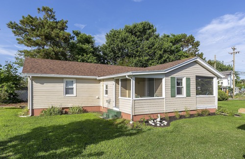 Chincoteague House | The C-Ray Cottage by Seaside Vacations & Sales