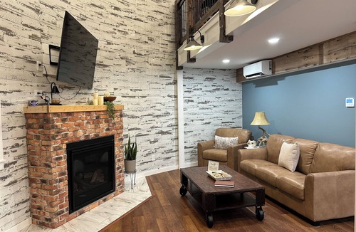 Janesville Cottage | The Ca BIN