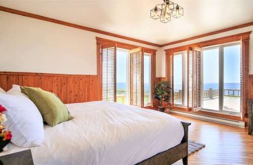 Caplan House | The Simeon ★ Upscale Interior on the Chaleur Bay