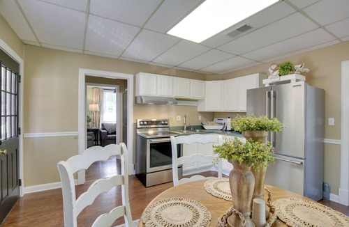 Defiance House | 'The Cabernet Cabin' Defiance Home on Katy Trail!