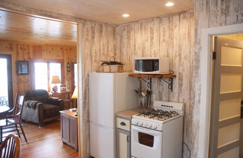 Hayward Cabin | " The Cabernet Cabin"