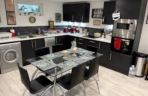 High Barnet Cabin | The Cabin - Arkley, Barnet