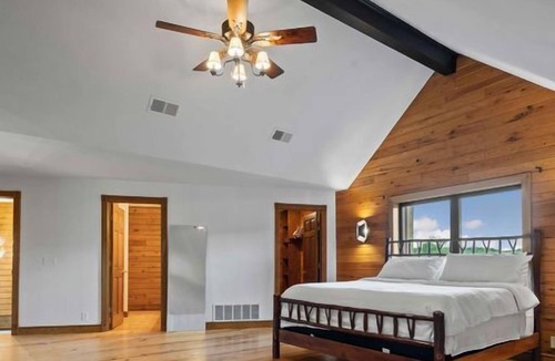 Pleasant Hill House | The Cabin at Big Creek