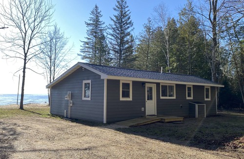 Manistique Cottage | The Cabin at Bursaw Beach
