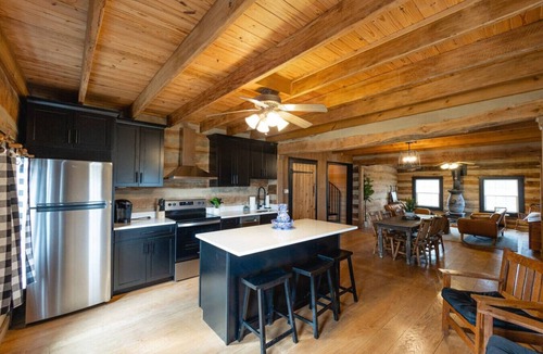 Ste Genevieve Cabin | The Cabin at Charleville