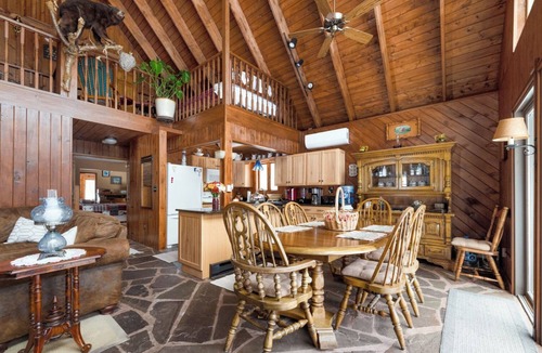 Narrowsburg Cabin | The Cabin at Deep Hollow