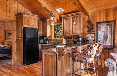 Branson Theater District Cabin | The Cabin at Rock Canyon + Free Tickets + Year-Round Hot Tub